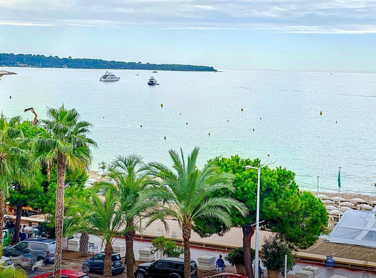 Appartement One Bedroom Steps Away From La Croisette And Palais